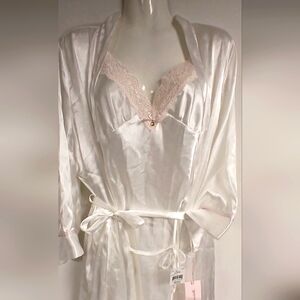 Ivory and Pink Lace Mrs. Nightgown Robe 2 piece set